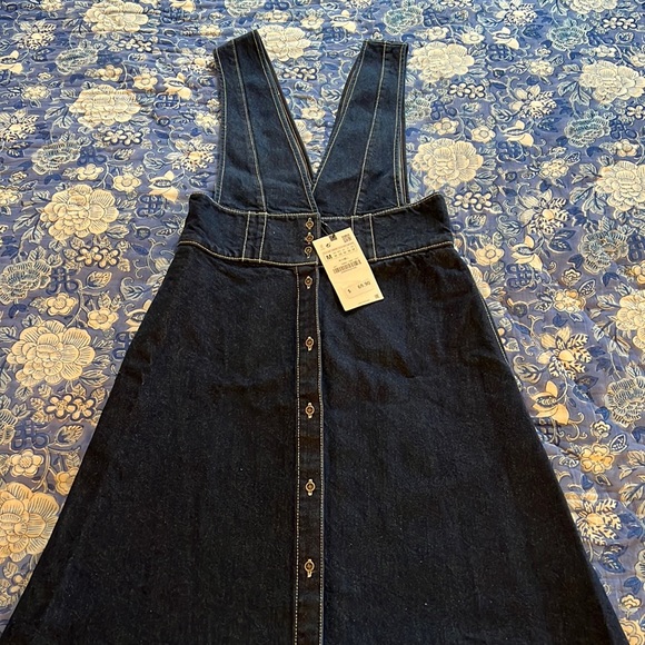 Zara Blue Denim Pinafore Dress with Buttons - Picture 2 of 4